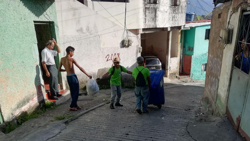 Recolección de desechos sólidos en La Palomera