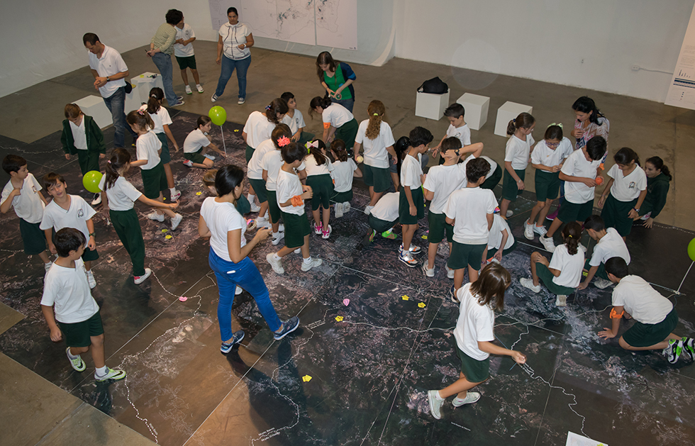 Exhibition CABA mapping 48 years of urban growth in the slums of Caracas
