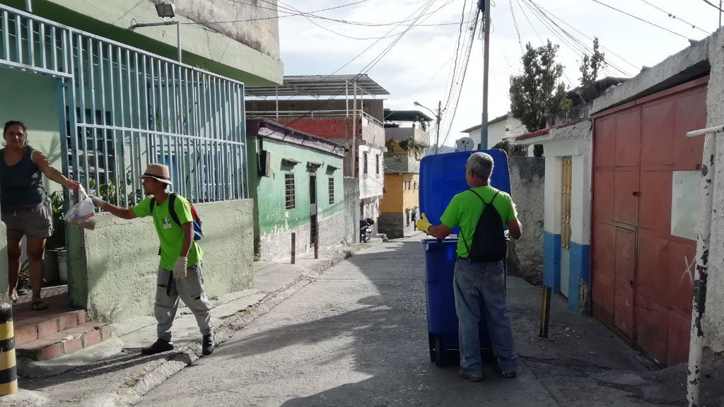 Recolección de desechos sólidos en La Palomera